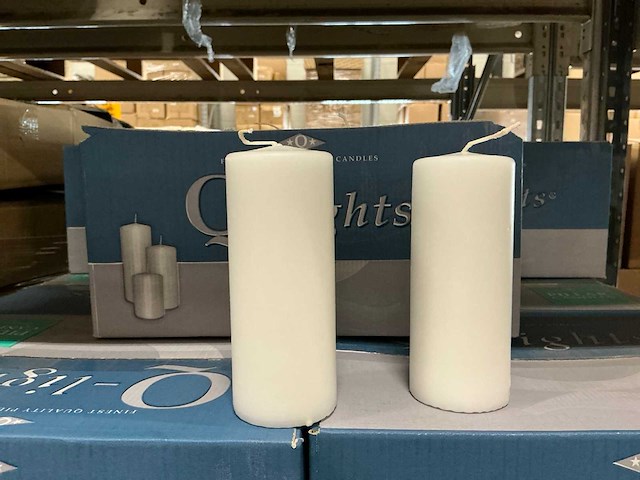Partij q-lights pillar candles wit 60x150mm (1700x) - afbeelding 1 van  4