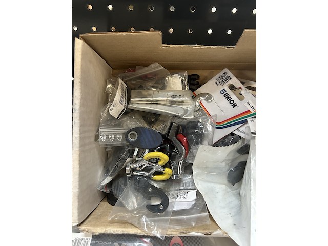 Partij racefiets artikelen, w.o. bontrager, basil, fsa, union - afbeelding 6 van  8