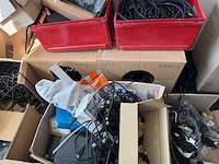 Partij rackservers / netwerkapparatuur / inhoud ruimte - afbeelding 11 van  25