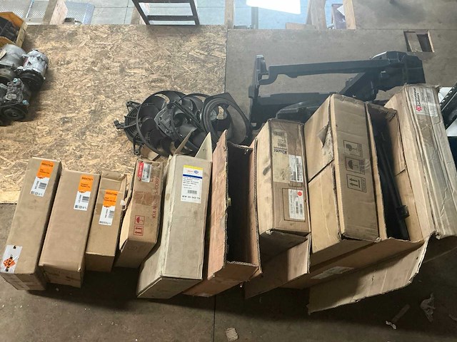 Partij radiator ventilatoren (14 stuks) o.a. peugeot en vag - afbeelding 1 van  7