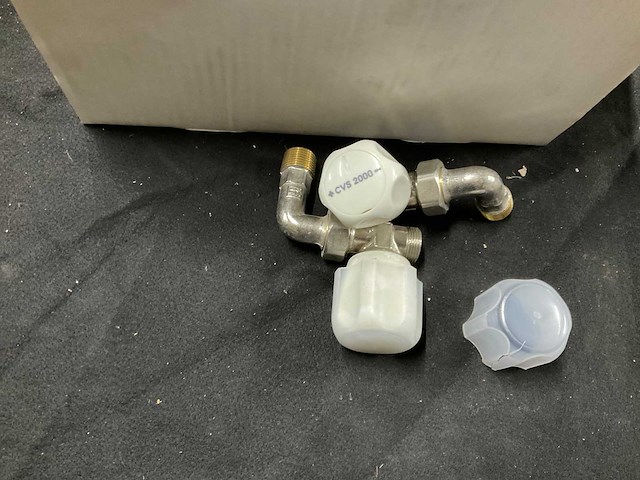 Partij radiatorkranen - afbeelding 1 van  1