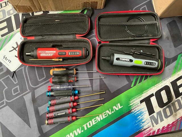 Partij radio grafische onderdelen en gereedschap - afbeelding 4 van  10