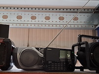 Partij radio's/ bouwradio's, philips, hitachi, medion - afbeelding 2 van  11