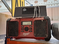 Partij radio's/ bouwradio's, philips, hitachi, medion - afbeelding 3 van  11