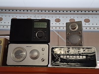 Partij radio's/ bouwradio's, philips, hitachi, medion - afbeelding 4 van  11