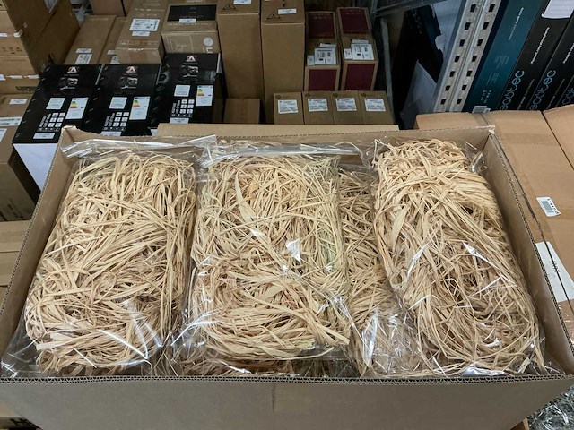Partij raffia naturel 100gr per zak (175x) - afbeelding 1 van  2