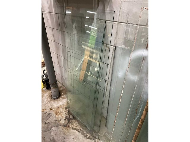 Partij ramen / glas / kozijnen - afbeelding 4 van  13