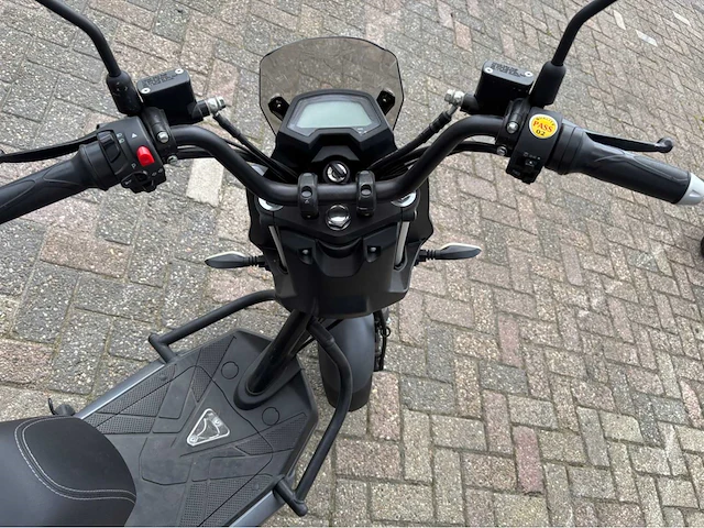 Partij raptor e-drive e-scooters (3x) - afbeelding 24 van  44