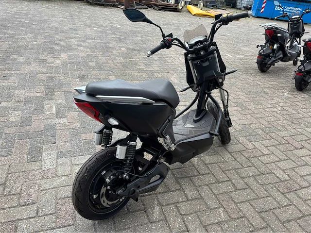 Partij raptor e-drive e-scooters (3x) - afbeelding 29 van  44