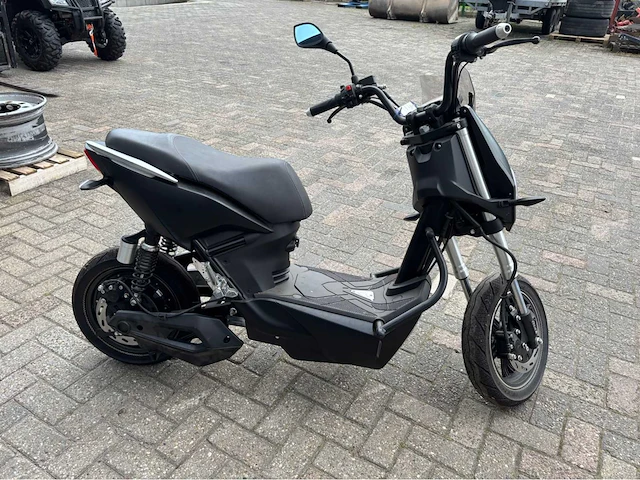 Partij raptor e-drive e-scooters (3x) - afbeelding 30 van  44