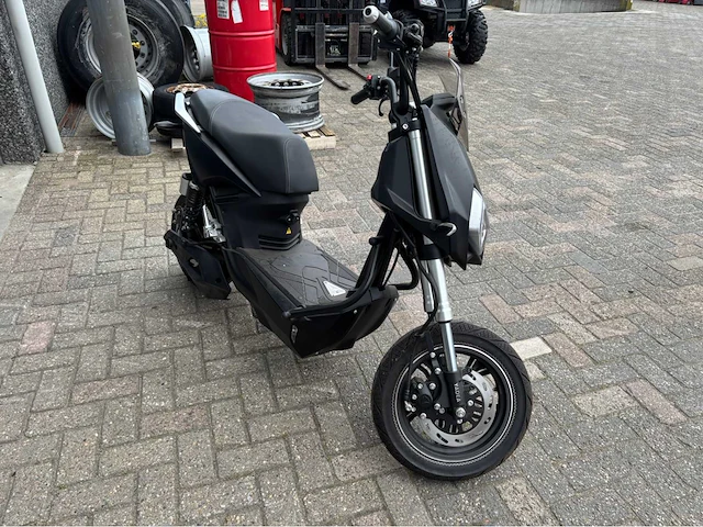 Partij raptor e-drive e-scooters (3x) - afbeelding 31 van  44