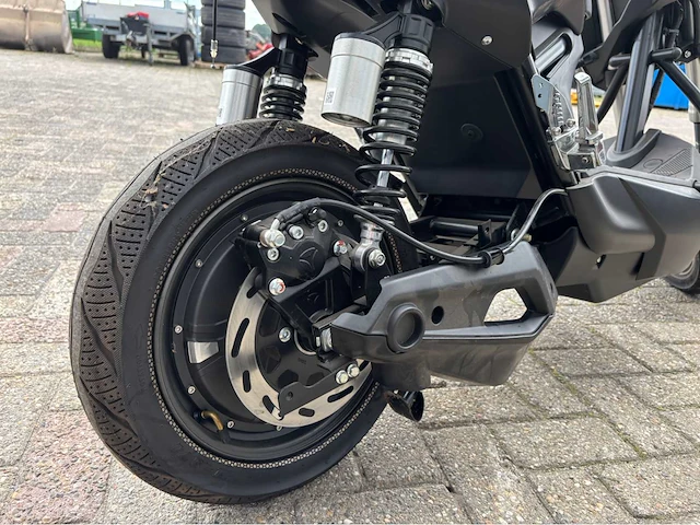 Partij raptor e-drive e-scooters (3x) - afbeelding 32 van  44