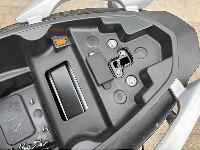 Partij raptor e-drive e-scooters (3x) - afbeelding 36 van  44