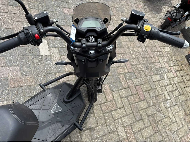 Partij raptor e-drive e-scooters (3x) - afbeelding 38 van  44