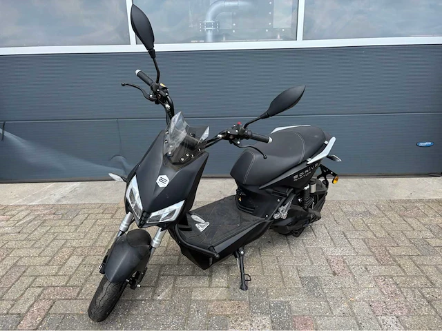 Partij raptor e-drive e-scooters (3x) - afbeelding 34 van  44