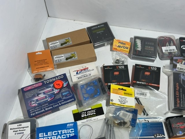 Partij rc elektronica, savox, dji, spektrum, blade, castle, eflight - afbeelding 7 van  14