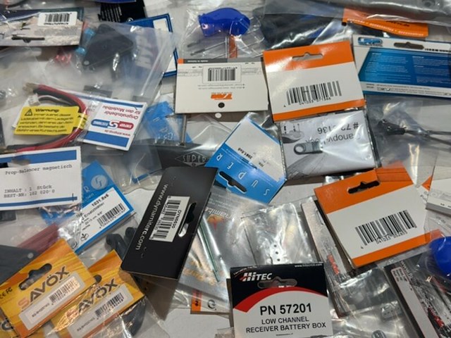 Partij rc modelbouw onderdelen en accessoires, savox, dji - afbeelding 3 van  14