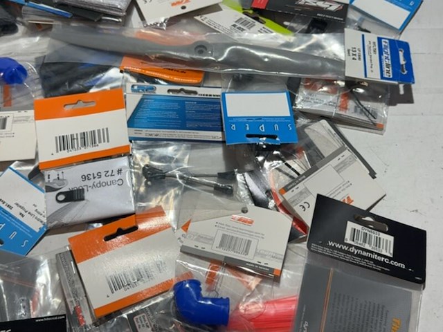 Partij rc modelbouw onderdelen en accessoires, savox, dji - afbeelding 4 van  14