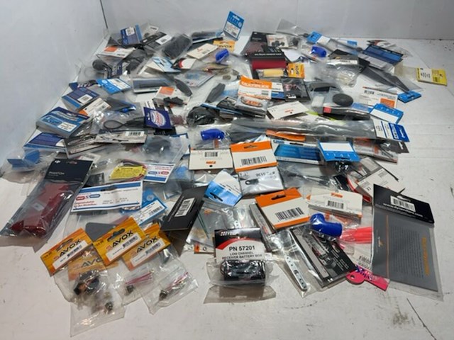 Partij rc modelbouw onderdelen en accessoires, savox, dji - afbeelding 1 van  14