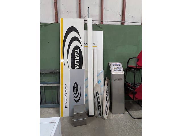 Partij reclame materiaal tjalma - afbeelding 1 van  4