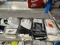 Partij reebok & adidas keeperhandschoenen (41x) - afbeelding 2 van  8