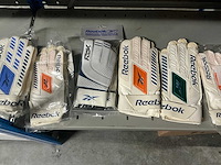 Partij reebok & adidas keeperhandschoenen (41x) - afbeelding 8 van  8