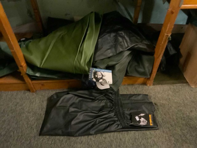 Partij regenbroeken - afbeelding 1 van  5