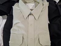 Partij regenjassen, rokken, broeken en diverse kleding - afbeelding 19 van  23