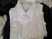 Partij regenjassen, rokken, broeken en diverse kleding - afbeelding 10 van  23