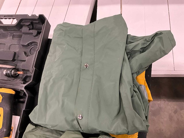 Partij regenkleding - afbeelding 5 van  8
