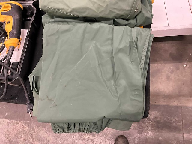 Partij regenkleding - afbeelding 8 van  8
