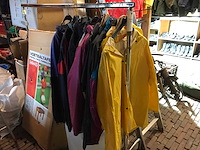Partij regenkleding - afbeelding 1 van  2