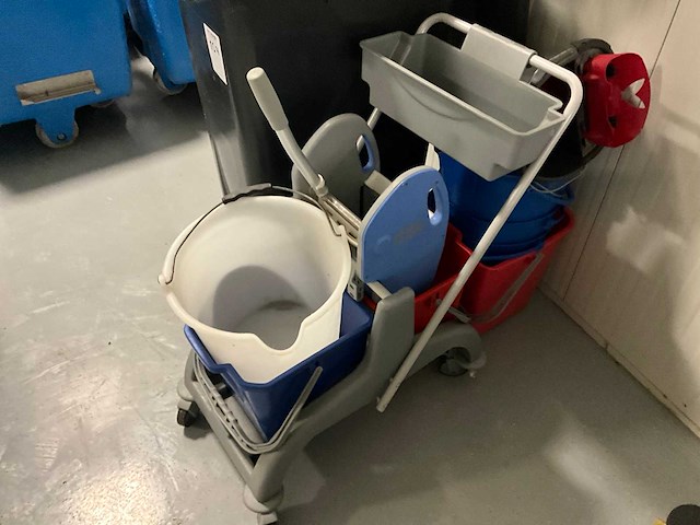 Partij reinigingsmateriaal - afbeelding 4 van  5