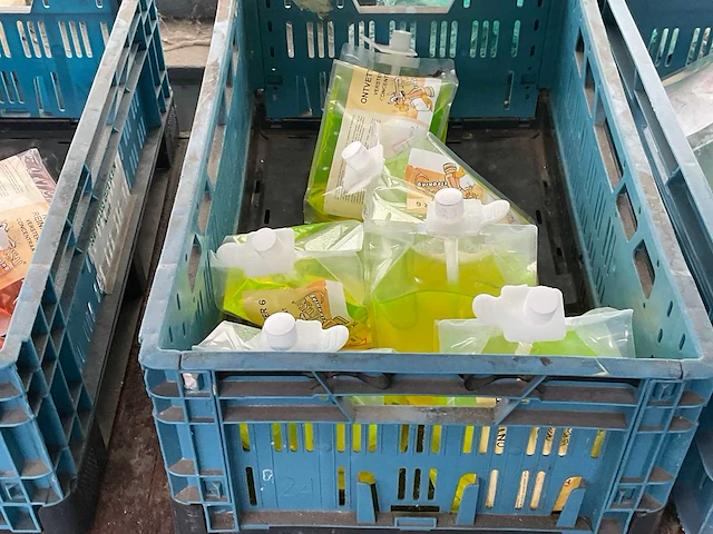 Partij reinigingsmiddelen - afbeelding 12 van  12