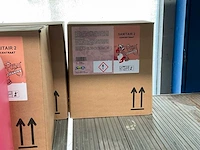 Partij reinigingsmiddelen - afbeelding 12 van  14
