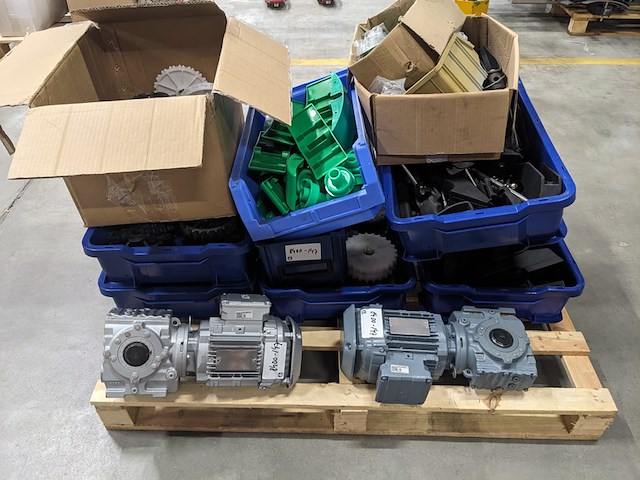 Partij reserve delen, polyketting, mx820/880 - afbeelding 1 van  15