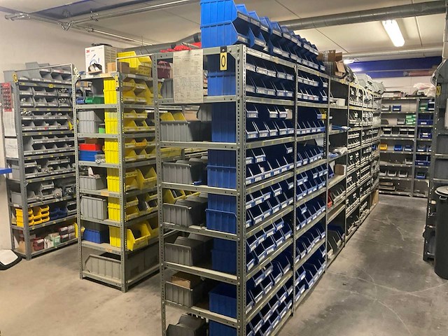 Partij reservedelen - afbeelding 1 van  39