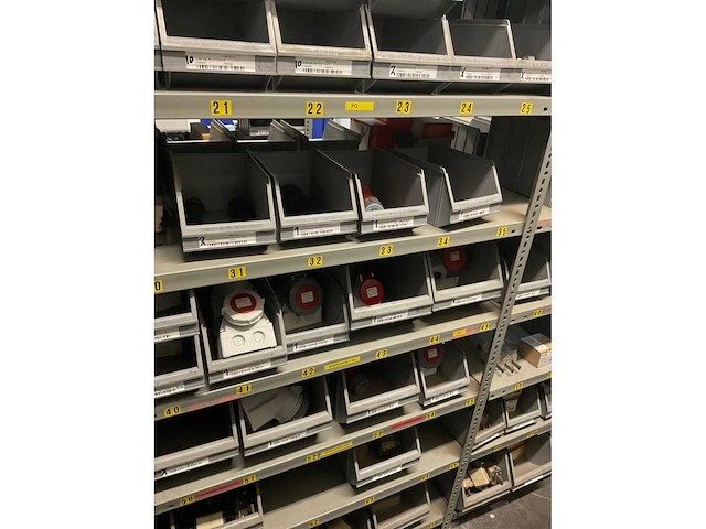 Partij reservedelen - afbeelding 15 van  39