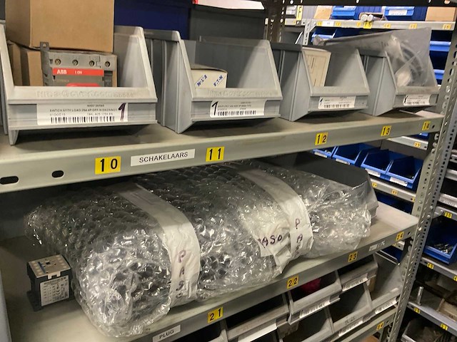 Partij reservedelen - afbeelding 17 van  39