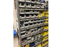 Partij reservedelen - afbeelding 12 van  39