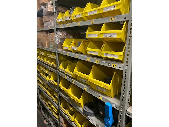 Partij reservedelen - afbeelding 28 van  39