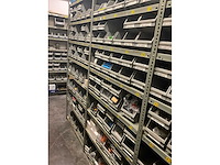 Partij reservedelen - afbeelding 30 van  39