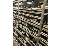 Partij reservedelen - afbeelding 31 van  39