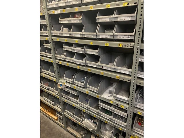 Partij reservedelen - afbeelding 34 van  39