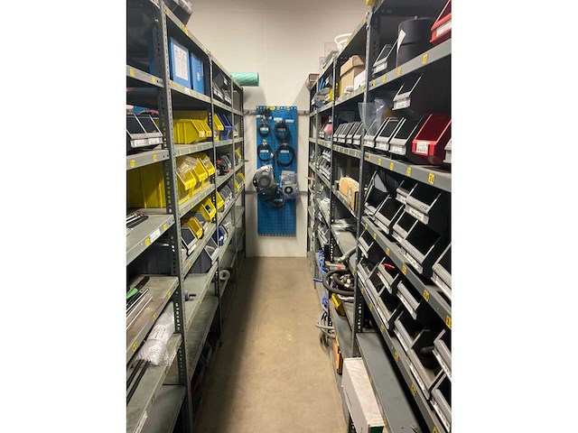 Partij reservedelen - afbeelding 2 van  20