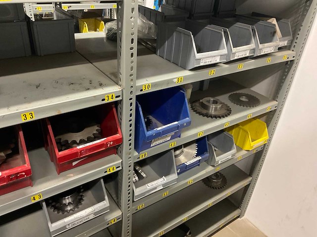 Partij reservedelen - afbeelding 5 van  20