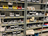 Partij reservedelen - afbeelding 11 van  20