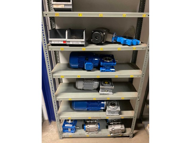 Partij reservedelen - afbeelding 14 van  20