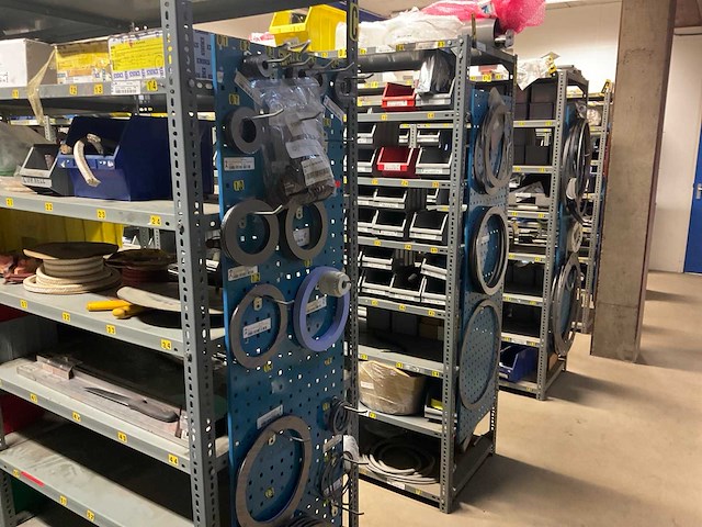 Partij reservedelen - afbeelding 20 van  20