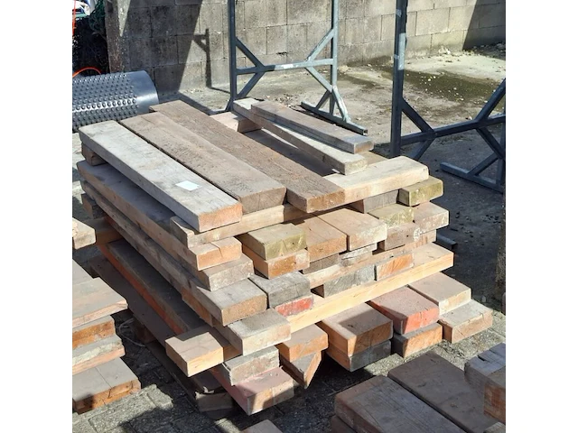 Partij restmateriaal hout op 3x pallet - afbeelding 6 van  6